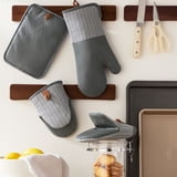 4 -Pack Yarn Dyed Silicone Oven Mitt, Pot Holder, Mini Mitt Set
